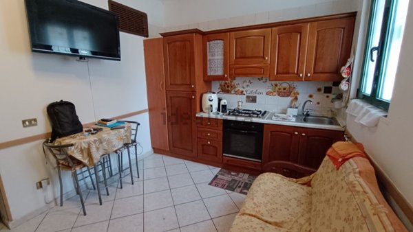 appartamento in vendita a Roma in zona Torre Angela