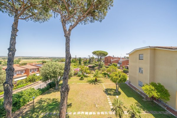 appartamento in vendita a Roma in zona Acilia