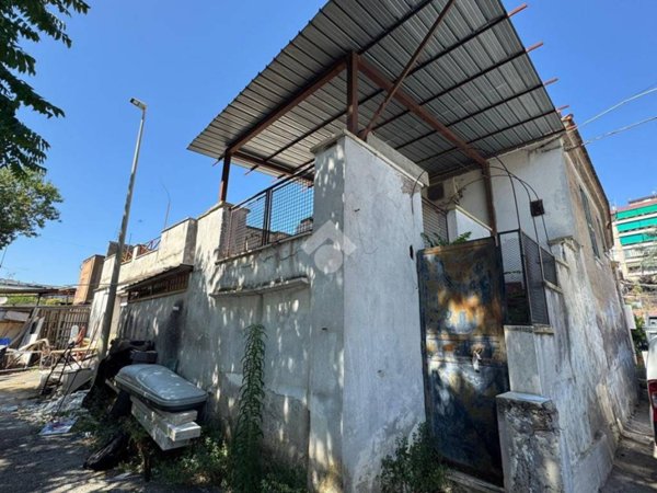 intera palazzina in vendita a Roma in zona Collatino