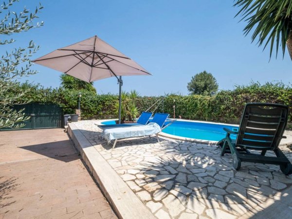 casa indipendente in vendita a Roma