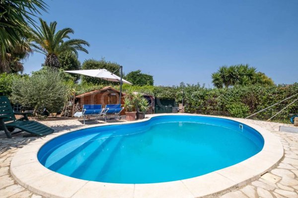 casa indipendente in vendita a Roma