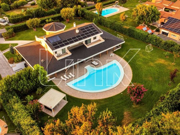 casa indipendente in vendita a Roma in zona Olgiata