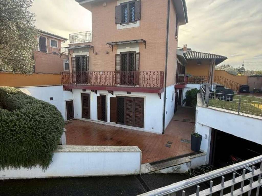casa indipendente in vendita a Roma in zona Celio