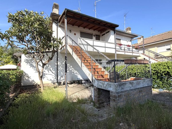 appartamento in vendita a Roma in zona Casal Palocco