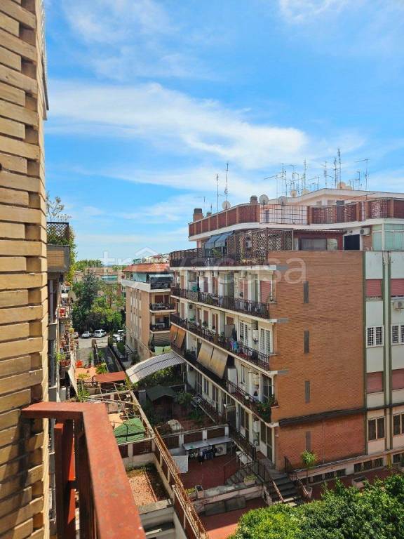 appartamento in vendita a Roma in zona Portuense