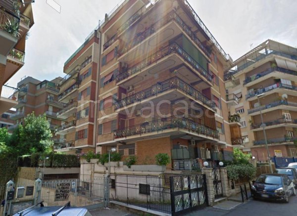 appartamento in vendita a Roma in zona Prenestino-Labicano