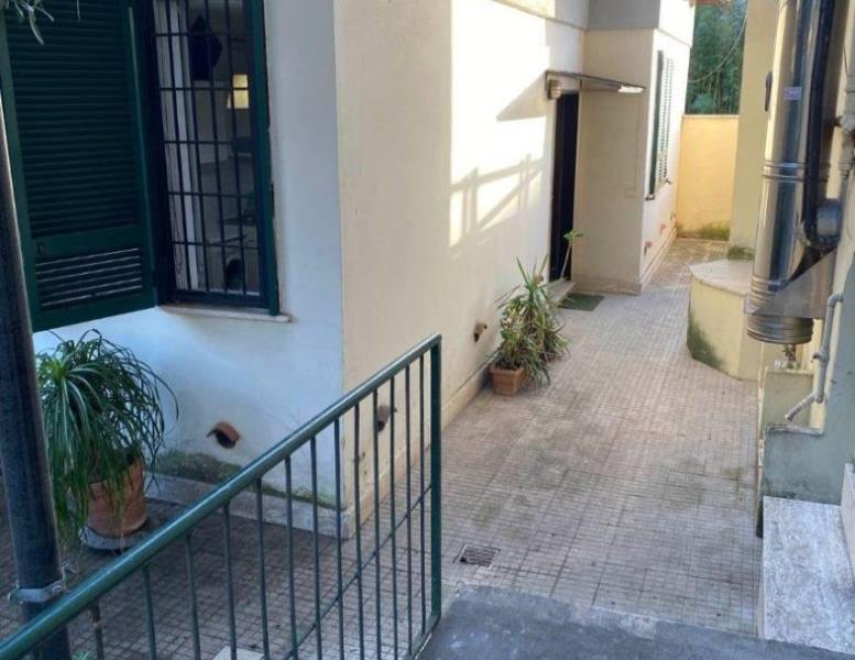 appartamento in vendita a Roma in zona Ostiense