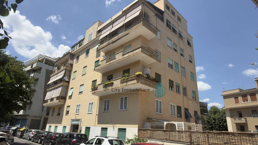 appartamento in vendita a Roma in zona Monte Sacro/Talenti