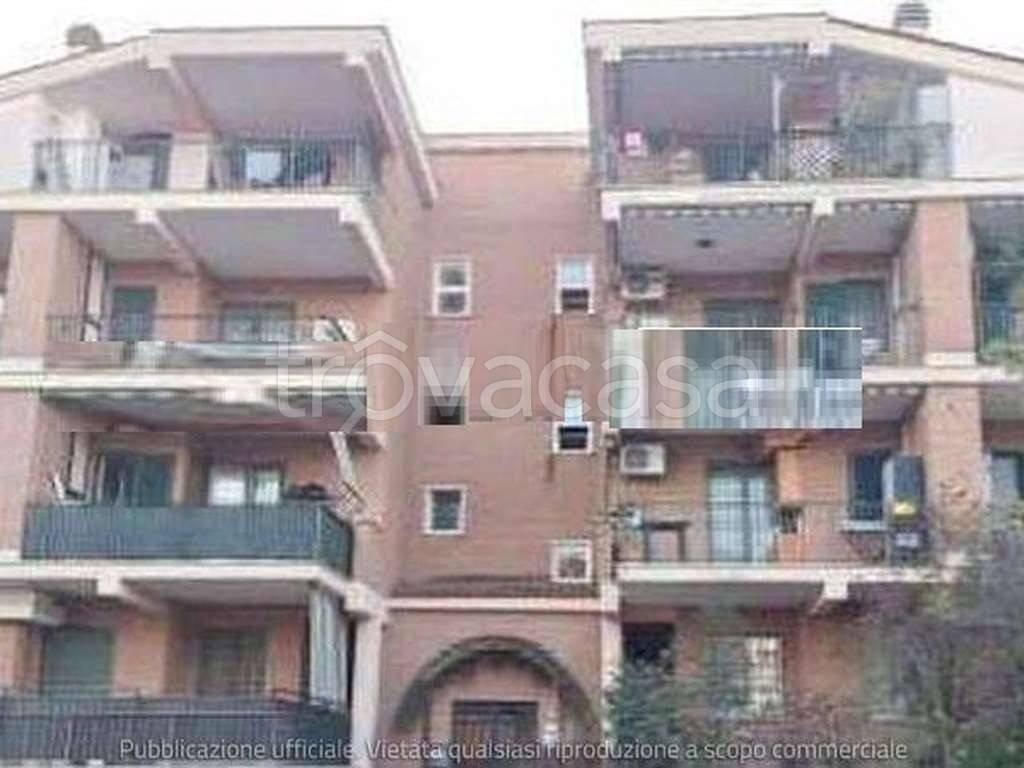 appartamento in vendita a Roma in zona Castelverde