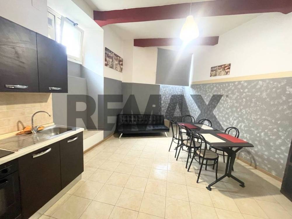 appartamento in vendita a Roma in zona Tuscolano
