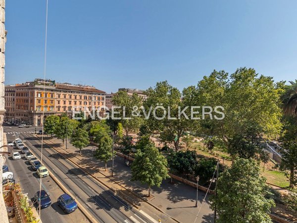 appartamento in vendita a Roma in zona Esquilino