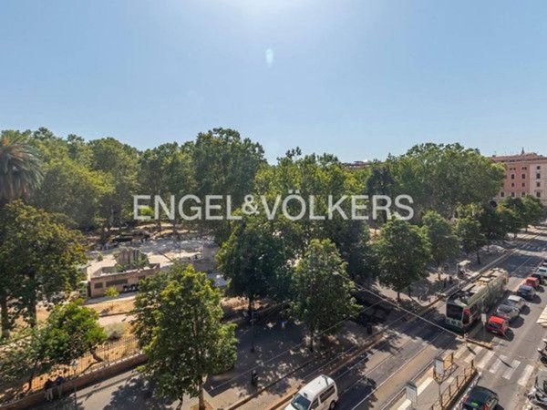 appartamento in vendita a Roma in zona Esquilino