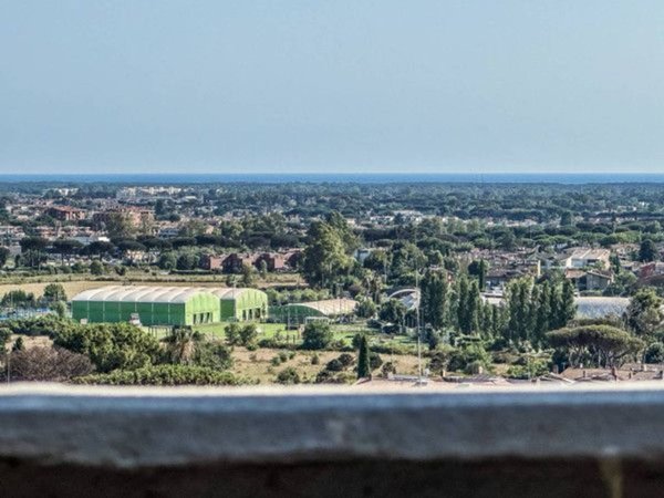 appartamento in vendita a Roma in zona Axa