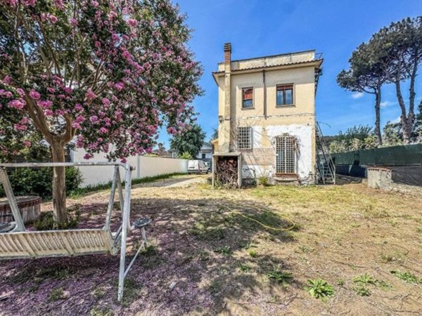 casa indipendente in vendita a Roma in zona Infernetto