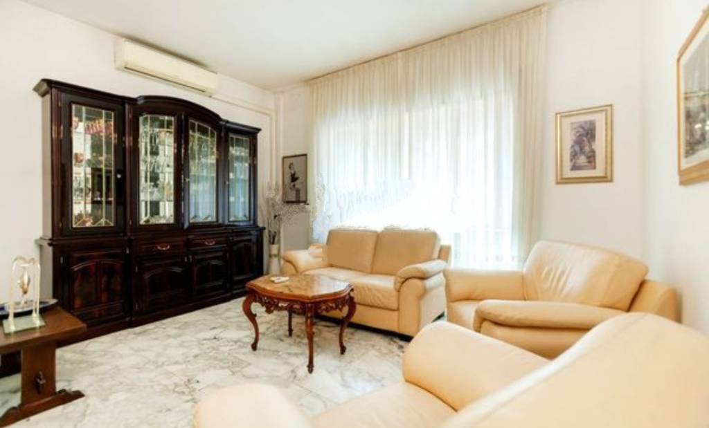 appartamento in vendita a Roma in zona Tuscolano