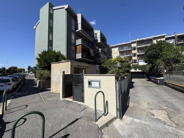 appartamento in vendita a Roma in zona Axa