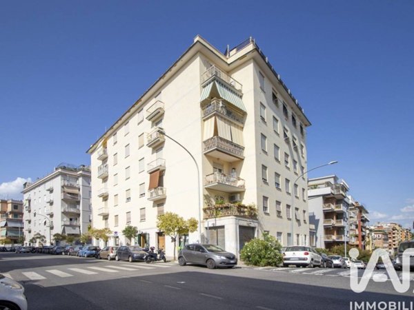 appartamento in vendita a Roma in zona Gianicolense