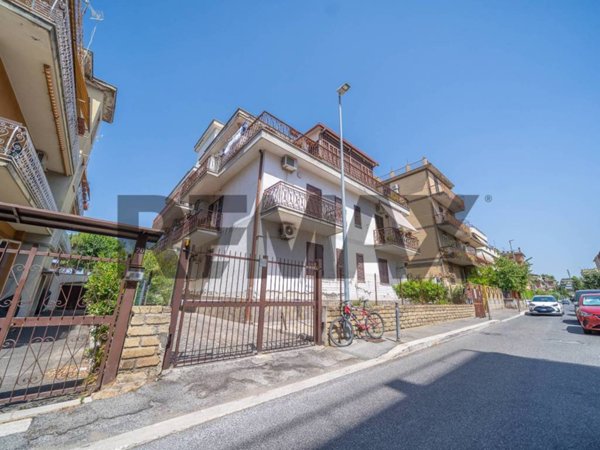 appartamento in vendita a Roma in zona Ponte Mammolo