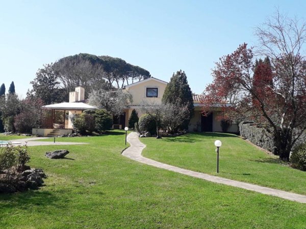 casa indipendente in vendita a Roma in zona Olgiata