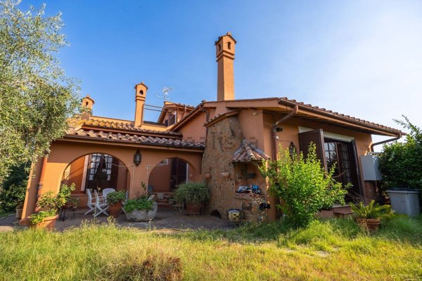 casa indipendente in vendita a Roma in zona Cinquina