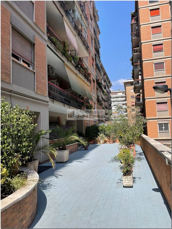 appartamento in vendita a Roma in zona Gianicolense