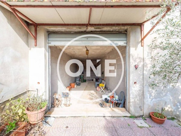 appartamento in vendita a Roma in zona Tor Bella Monaca