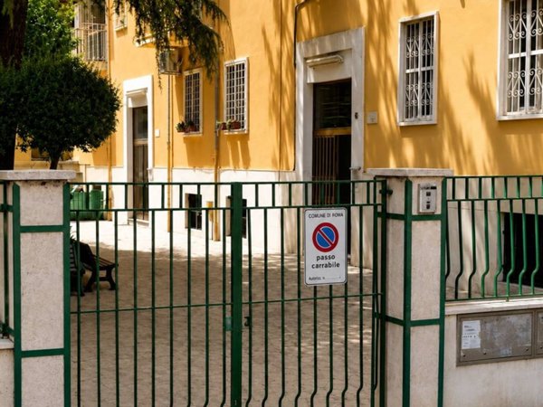 appartamento in vendita a Roma in zona Tuscolano