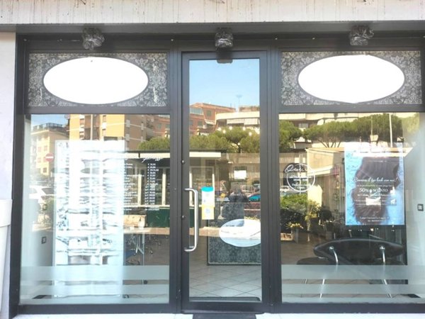 negozio in vendita a Roma in zona Portuense