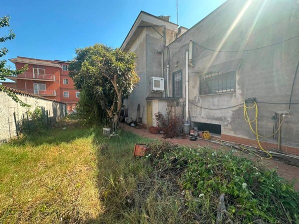 casa indipendente in vendita a Roma in zona Dragona/Bagnoletto