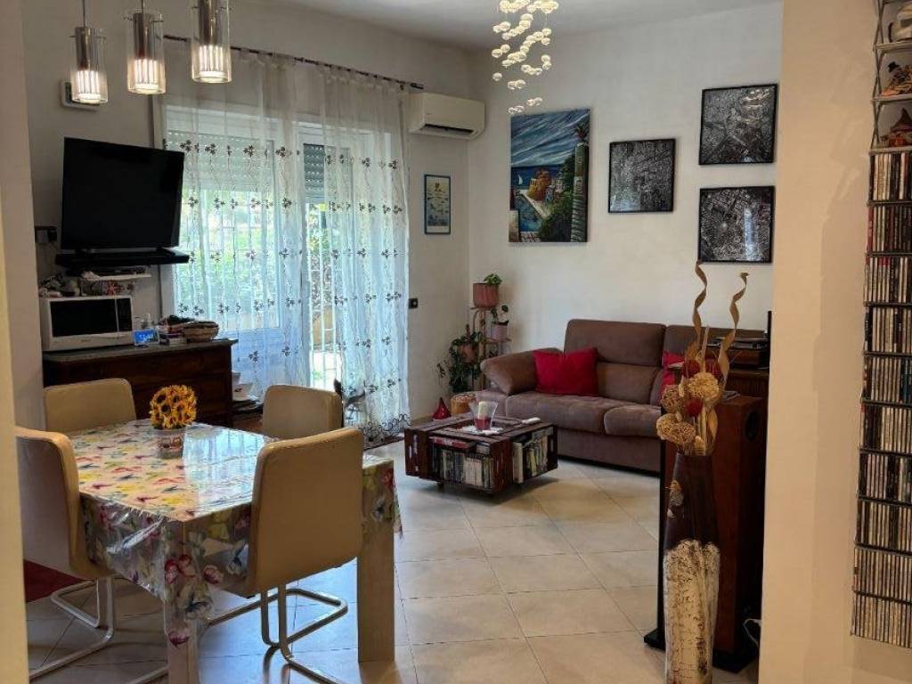 appartamento in vendita a Roma in zona Tuscolano