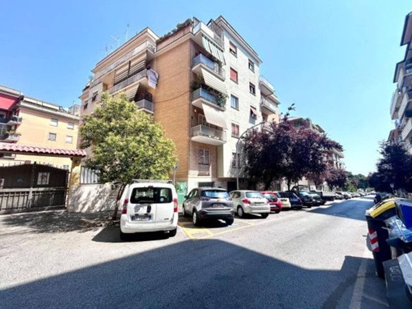 appartamento in vendita a Roma in zona Portuense
