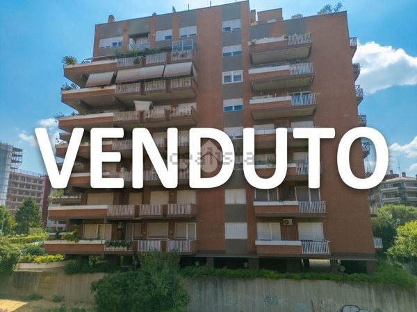 appartamento in vendita a Roma in zona EUR