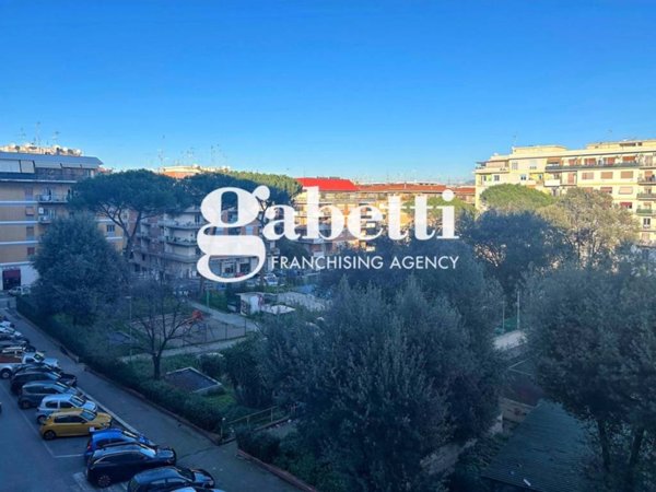 appartamento in vendita a Roma in zona Prenestino-Labicano