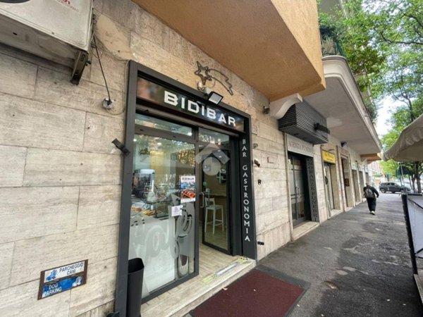 negozio in vendita a Roma in zona Trionfale