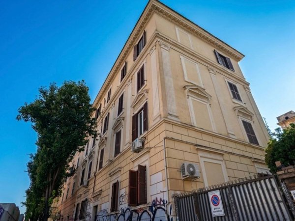 appartamento in vendita a Roma in zona Prenestino-Labicano