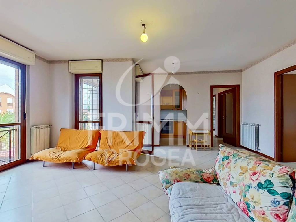 appartamento in vendita a Roma in zona Lunghezza