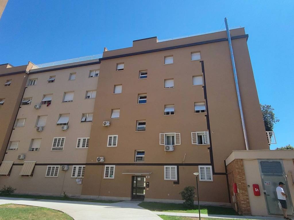appartamento in vendita a Roma in zona Ostia