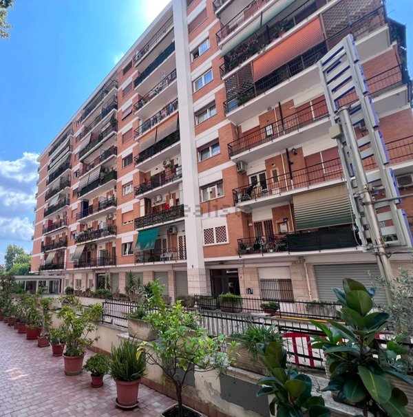appartamento in vendita a Roma in zona Portuense