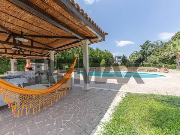 casa indipendente in vendita a Roma in zona La Giustiniana