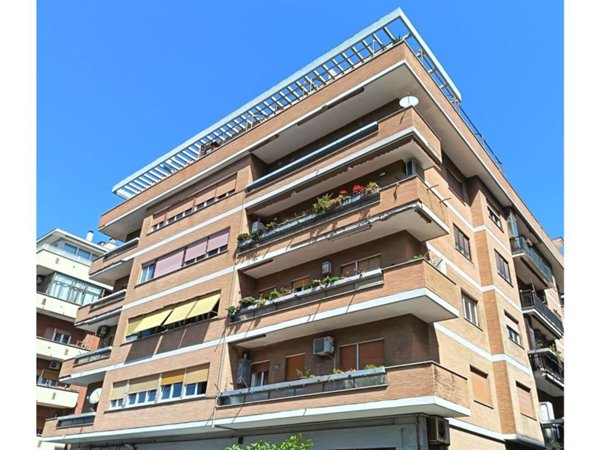 appartamento in vendita a Roma in zona Ostia