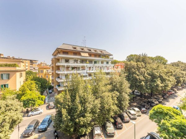 appartamento in vendita a Roma in zona Della Vittoria