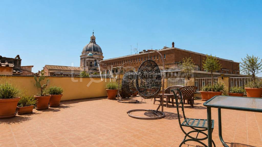 appartamento in vendita a Roma in zona Campo Marzio