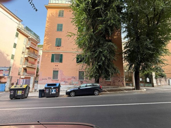 negozio in vendita a Roma in zona Gianicolense