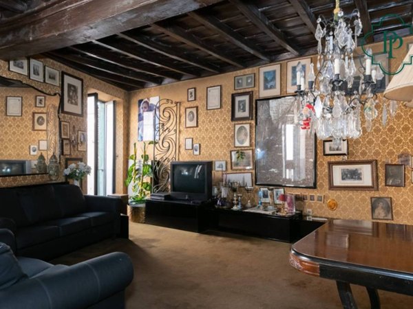 appartamento in vendita a Roma in zona Centro Storico