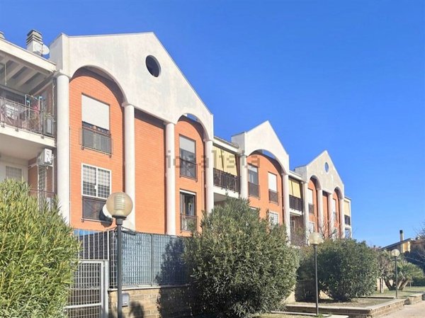 appartamento in vendita a Roma in zona Lunghezza