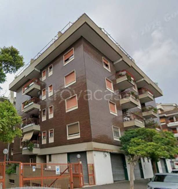 appartamento in vendita a Roma in zona Ostia