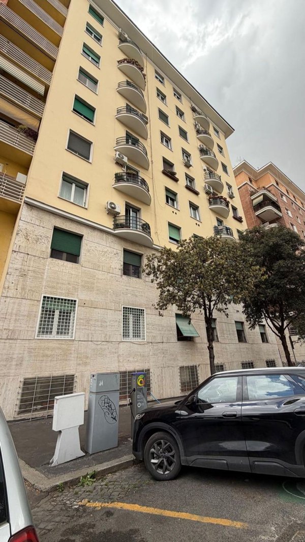 appartamento in vendita a Roma in zona Appio Latino