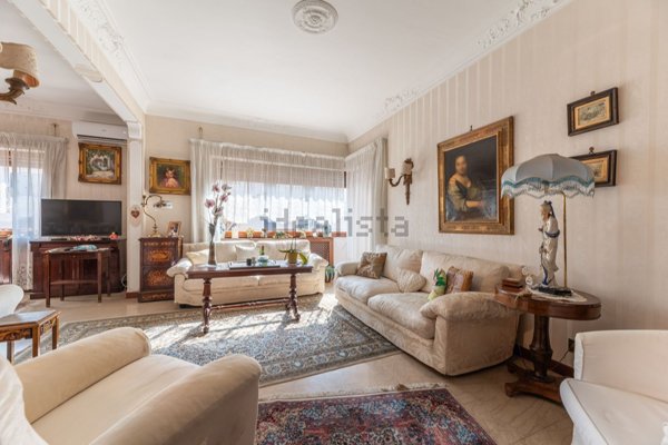 appartamento in vendita a Roma in zona Appio Latino