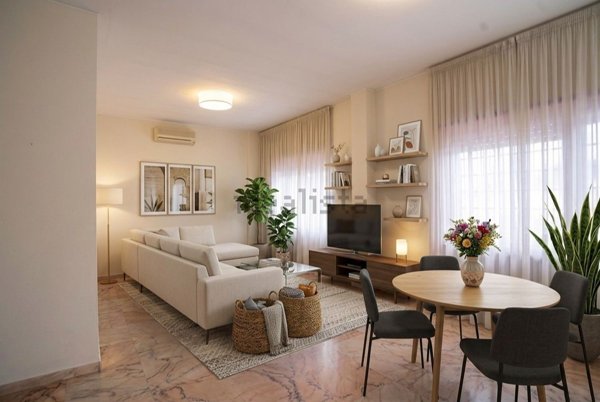 appartamento in vendita a Roma in zona Tuscolano