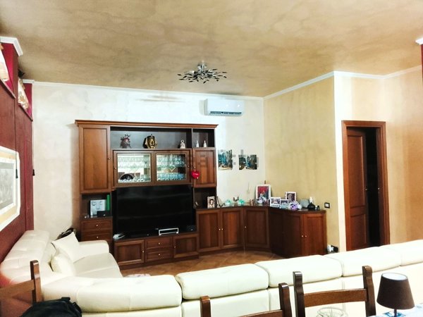 pentavano in vendita a Roma in zona Finocchio
